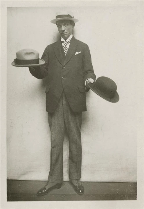 Fotografie z div. představení "Rozkošná příhoda" - 17.04.1914, Rudolf Deyl (Valentin Le Barroyer)