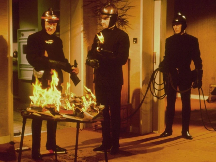 451 stupňů Fahrenheita (1966)
