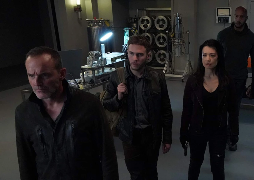 Agenti S.H.I.E.L.D. (2013) [TV seriál]