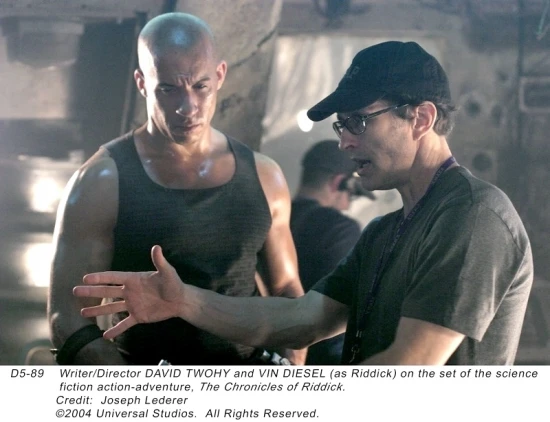 Riddick: Kronika temna (2004)
