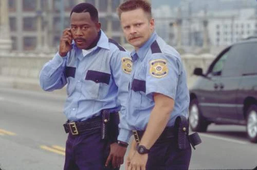 Policajti na baterky (2003)