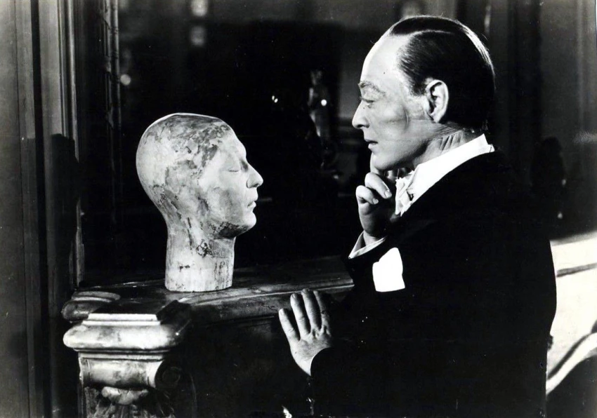 The Face Behind the Mask (1941)