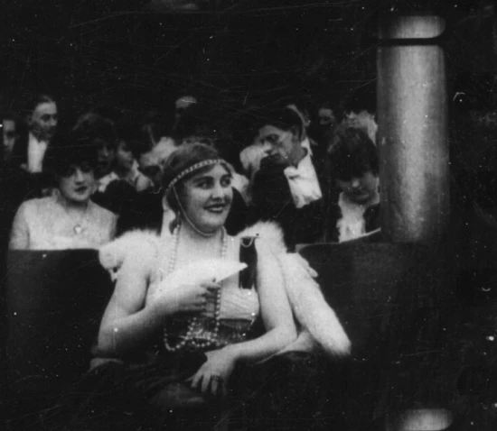Chaplin v kabaretu (1915)