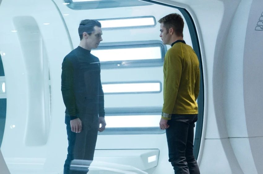 Star Trek: Do temnoty (2013)