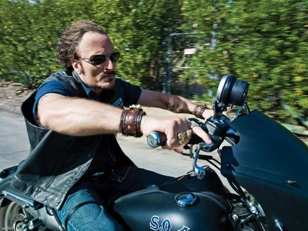 Kim Coates