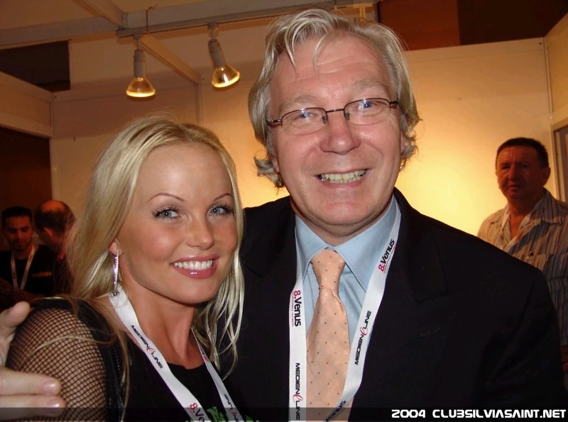 Silvia Saint a Frank Thring