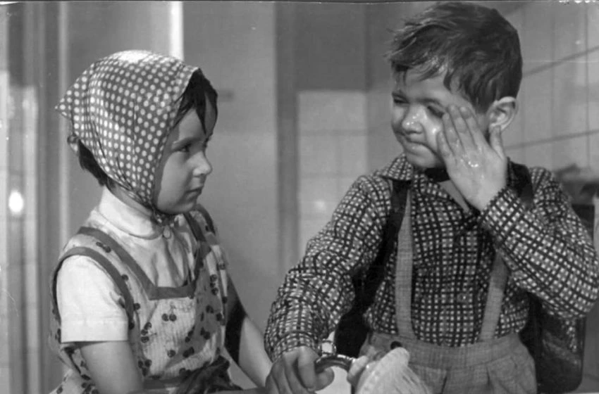 Anička jde do školy (1962)