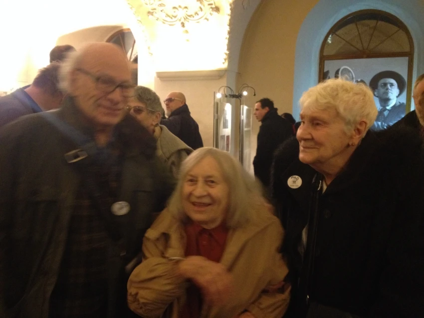 Zleva: Gene Deitch, Zdeňka Deitchová a Zdenka Navrátilová, výstava "Sedmdesát let studia Bratři v triku" v klášteře na Strahově, listopad 2015; foto: Milena Beneš