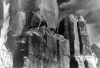 Ve stínu hor (1940)