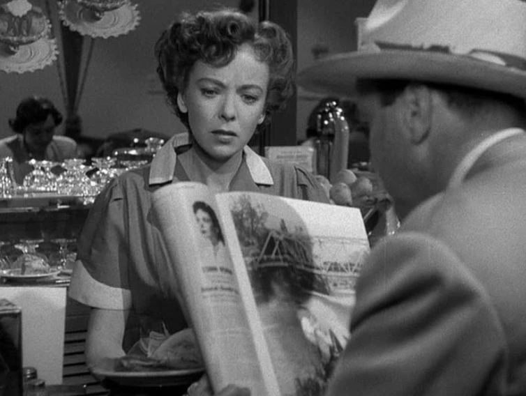 Woman in hiding (1950)