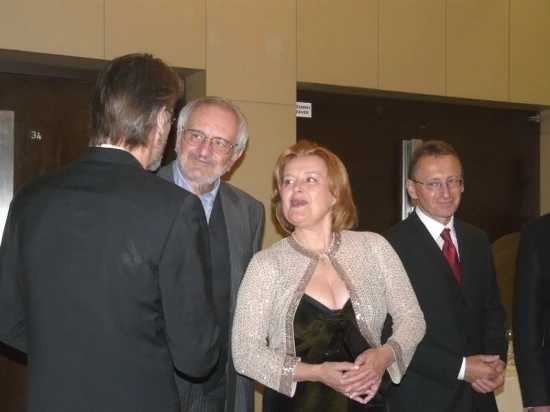 Jeremy Irons, Milan Lasica, Magda Vašáryová a programový ředitel Peter Nágel