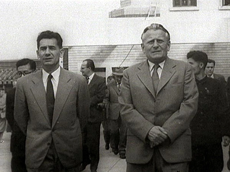 minister vnútra Rudolf Barák a  prezident Antonín Novotný