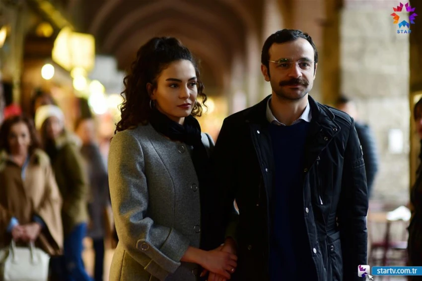 İstanbullu Gelin (2017) [TV seriál]