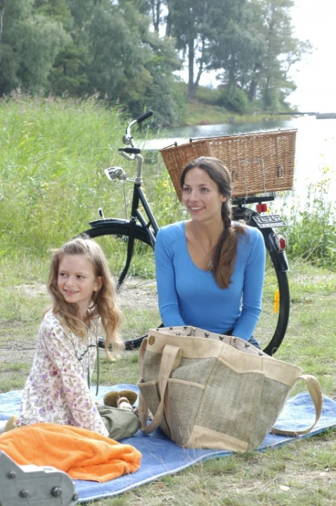 Moře lásky: Romance u jezera (2006) [TV film]