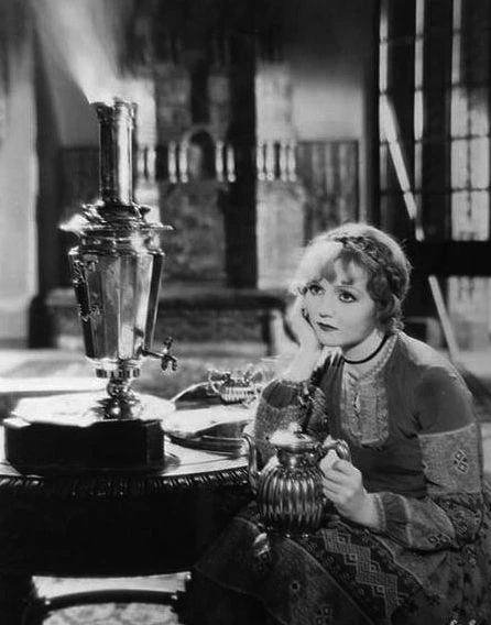 Scarlet Dawn (1932)