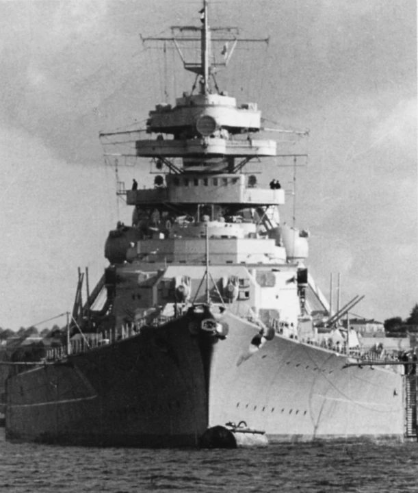bitevná loď Bismarck
