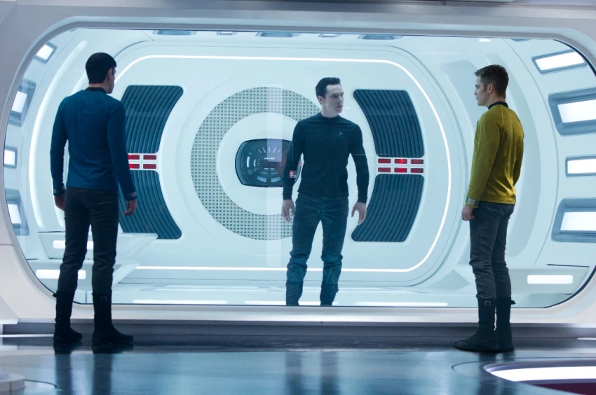 Star Trek: Do temnoty (2013)