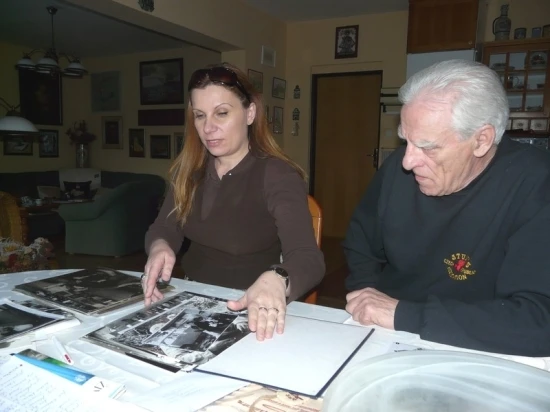 Výběr fotografií pro článek v Životu umělce s šéfredaktorkou Alexandrou Stuškovou