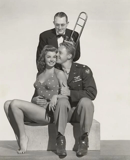 Thrill of a Romance (1945)