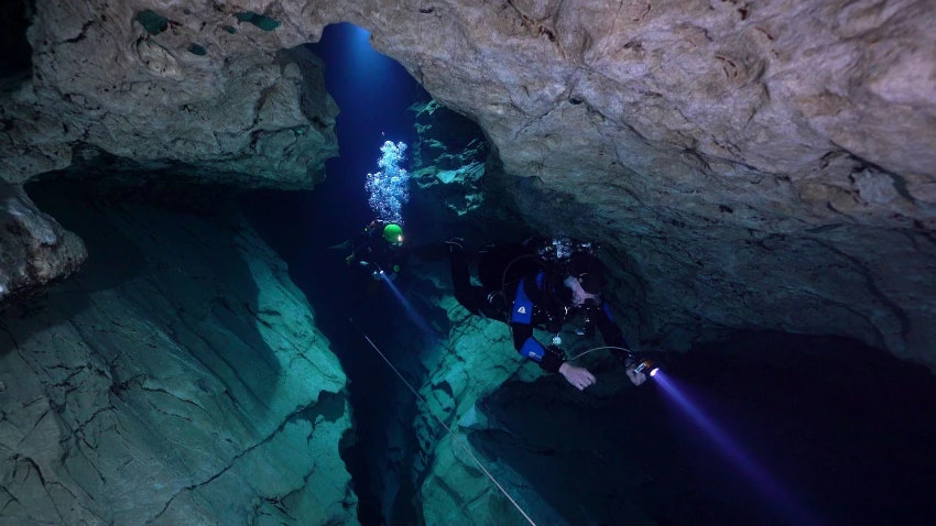 Peklo pod Budapeští: Tajemství jeskyně Molnar Janos (2017)