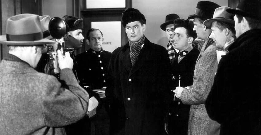 Northern Pursuit (1943)