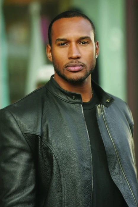 Henry Simmons