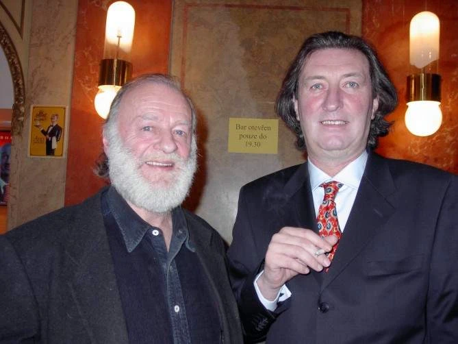 na Českém lvu 2002 se svým přítelem Jiřím Pechou