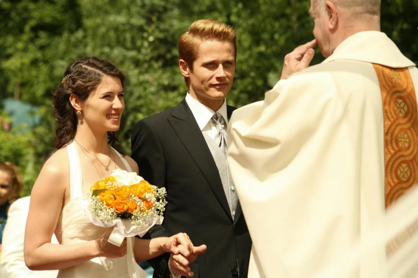 Hochzeit um jeden Preis (2007) [TV film]