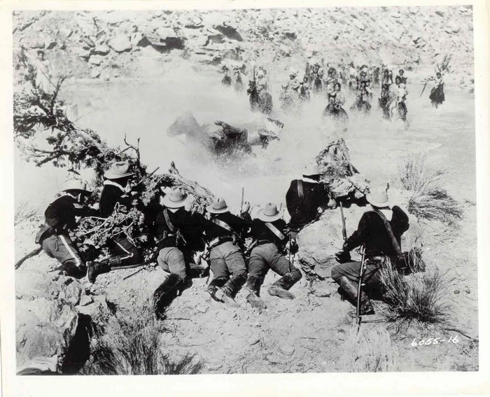 Útok na Rio Morte (1957)