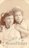 Lydia Yeamans a její sestra Jennie Yeamans (1862-1906)