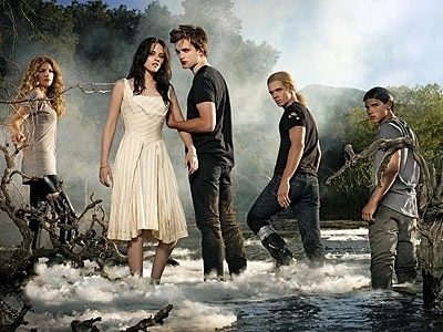 Bella a Edward, Victoria, James a Jacob