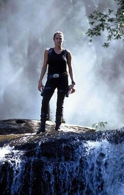 Lara Croft Tomb Raider: Kolébka života (2003)