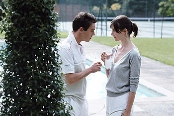 Images copyright © DreamWorks SKG Jonathan Rhys-Meyers Emily Mortimer