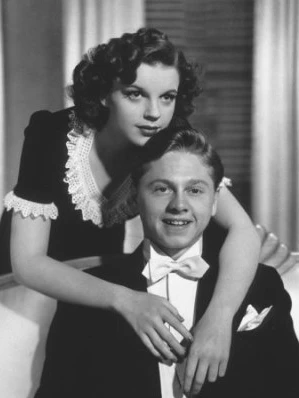 Andy Hardy Meets Debutante (1940)