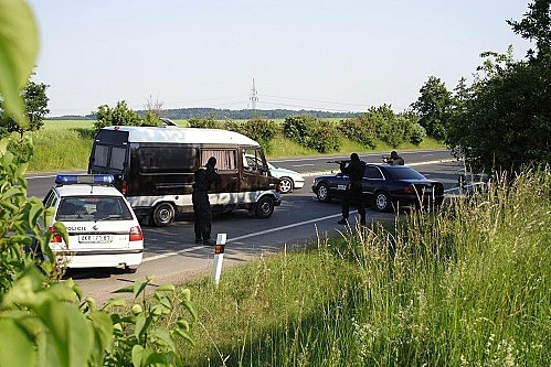 Prachy dělaj člověka (2006)