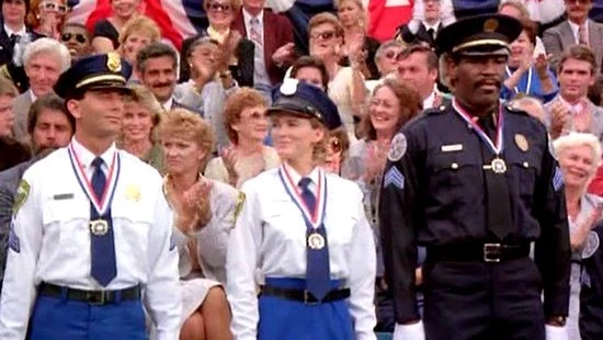 Policejní akademie 5: Nasazení v Miami Beach (1988)