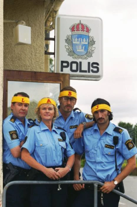 Policajti (2003)