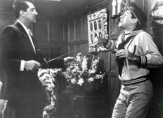 Nikdy nejsi příliš mladý (1955)