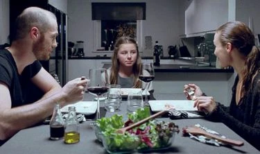 Rodinná večeře (2012)