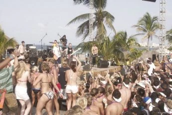 Ten pravý Cancun (2003)