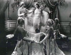 Přehlídka lásky (1929)