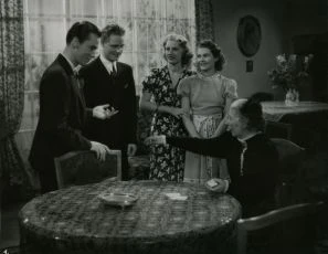 Varjú a toronyórán (1938)