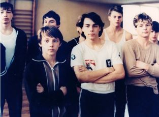 Outsider (1986)