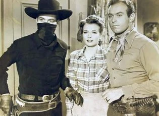 Outlaws of the Rockies (1945)