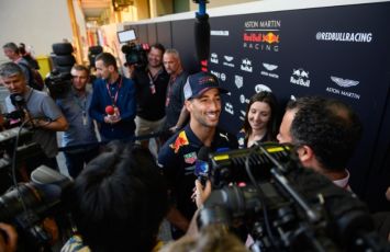 F1: Touha po vítězství (2019) [TV seriál]