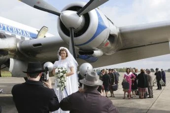 Bride Flight (2008)