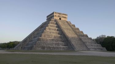 Vzestup a pád mayské civilizace (2023) [TV minisérie]