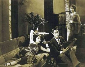 Sinners in Silk (1924)