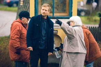 Dáma a Král (2017) [TV seriál]