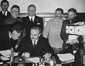 Viačeslav Molotov, Josif Stalin, Joachim von Ribbentrop